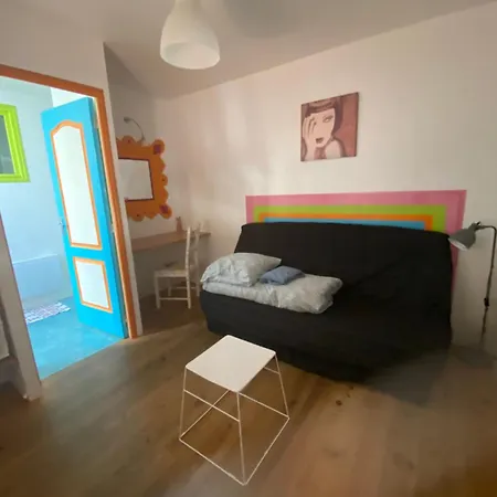 Guest house La Porte Bleue 2*