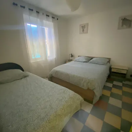 Guest house La Porte Bleue 2*