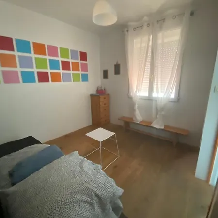 La Porte Bleue Guest house Capestang