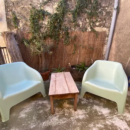 La Porte Bleue